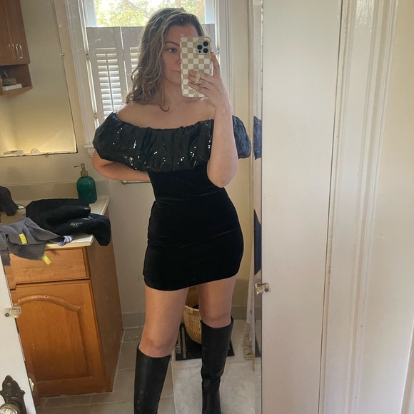 Velvet Sequin Off the Shoulder Mini Dress - Picture 6 of 6